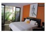 Bedroom in a bungalow, direct access to pool